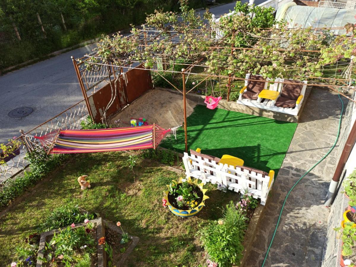 Guest Rooms Profirov Zlatograd Ngoại thất bức ảnh