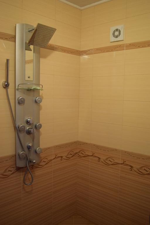 Guest Rooms Profirov Zlatograd Ngoại thất bức ảnh