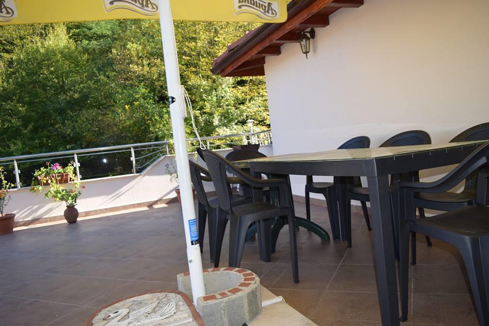 Guest Rooms Profirov Zlatograd Ngoại thất bức ảnh